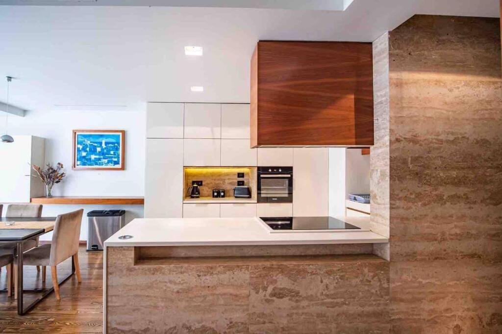 Pembroke St Julians Luxury, Comfort, Location 外观 照片